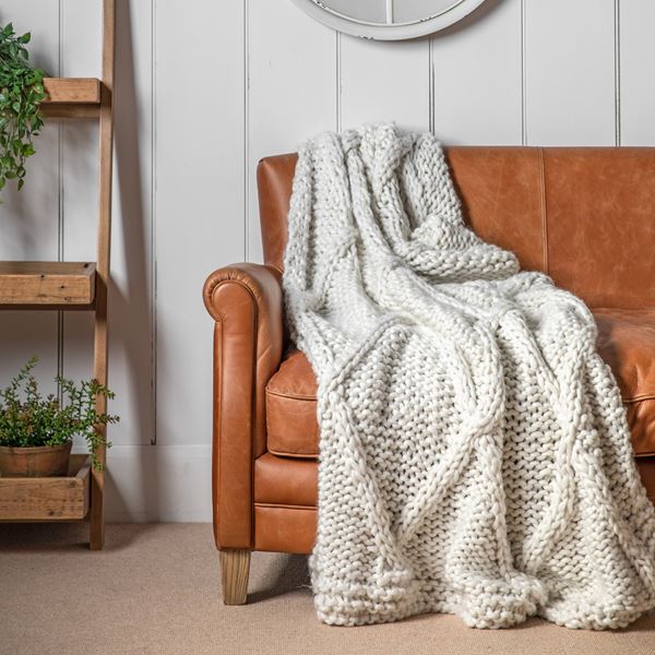 Cable Knit Diamond Throw - Cream